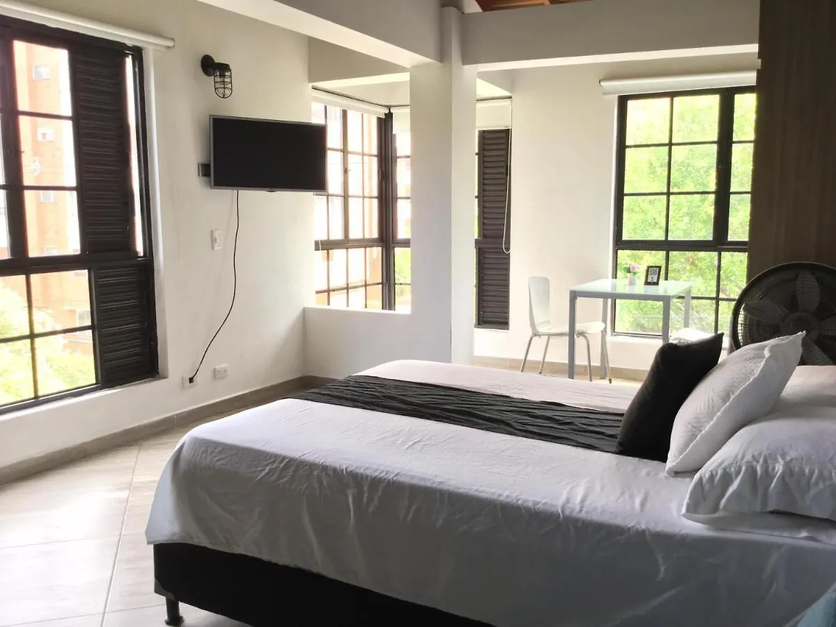 Apartahotel Avanti Medellin 2*,  Colombia